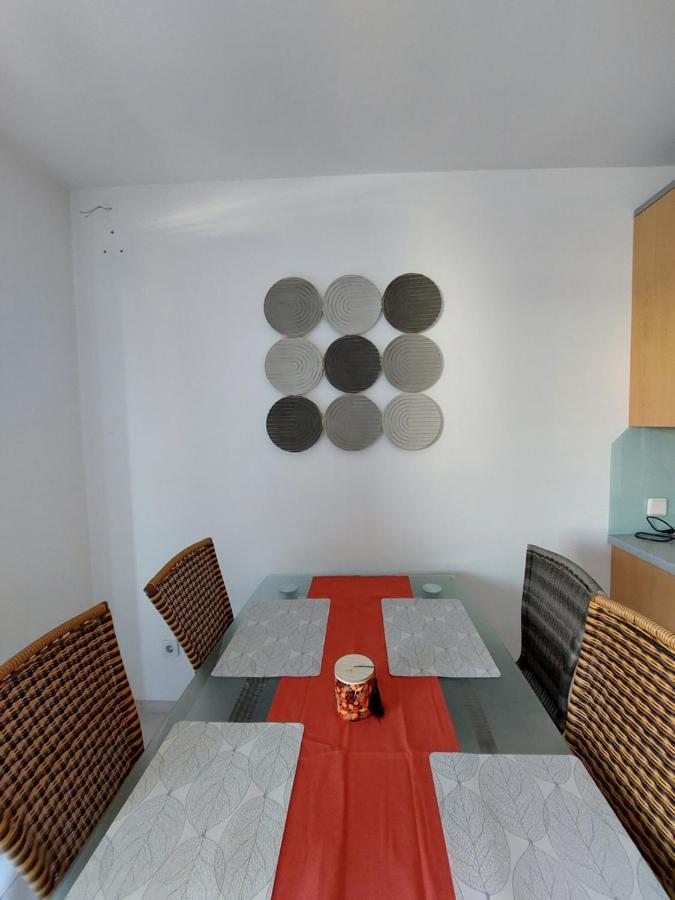 Tower Apartment With Private Terrace Next To Uno Viena Exterior foto